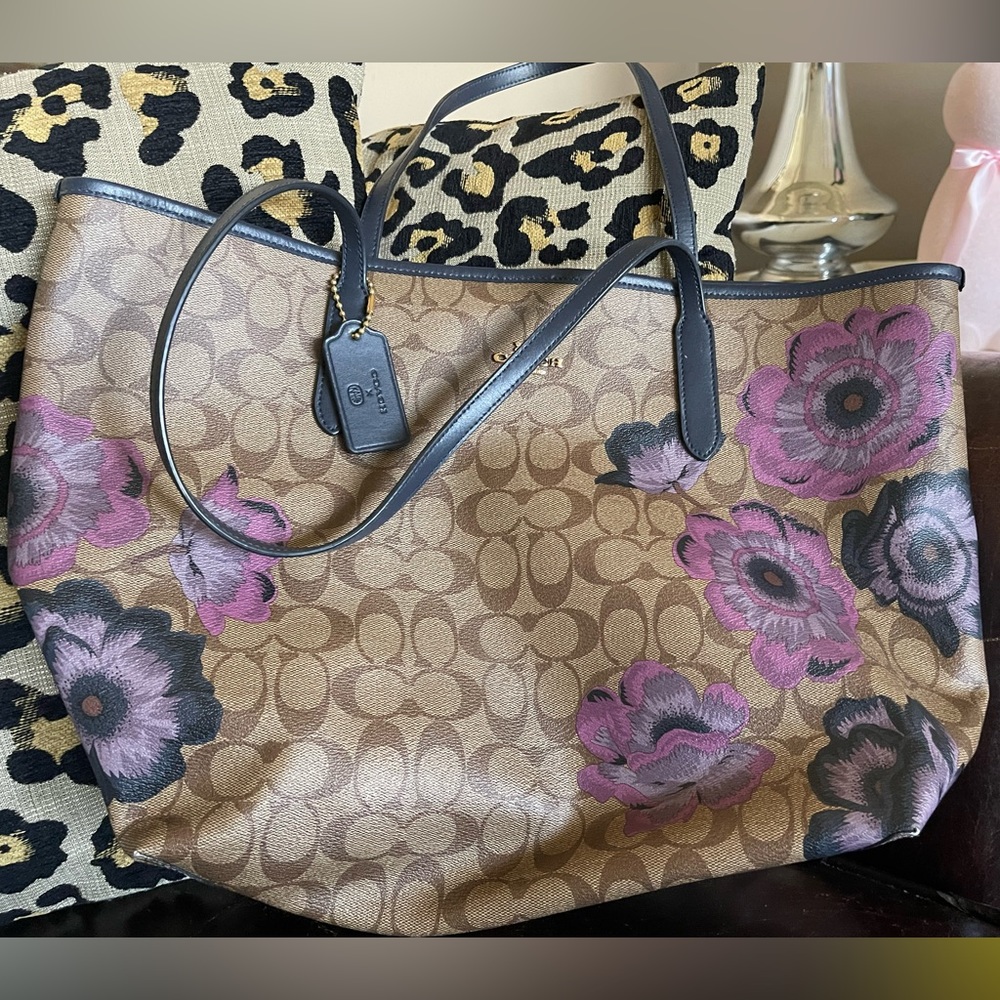 Coach City Tote with Kaffe Fasett Print in Signature Khaki Purple Multi/Oxblood